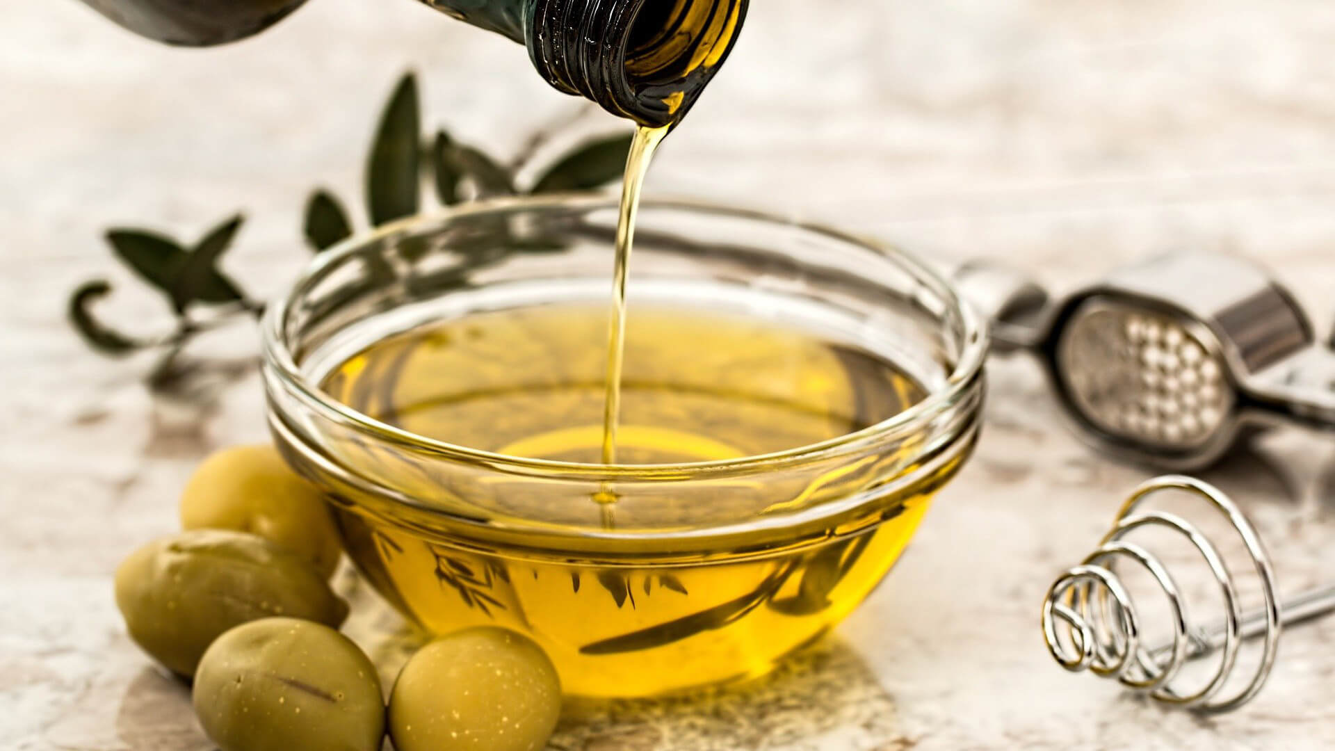 Olive oil image by Steve Buissinne from Pixabay